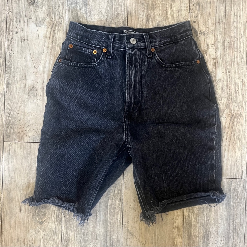 Abecrombie and Fitch High Rise Boyfriend Shorts  Black Size: 25/0
